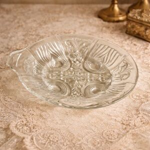 Elegant Clear Glass Serving Bowl